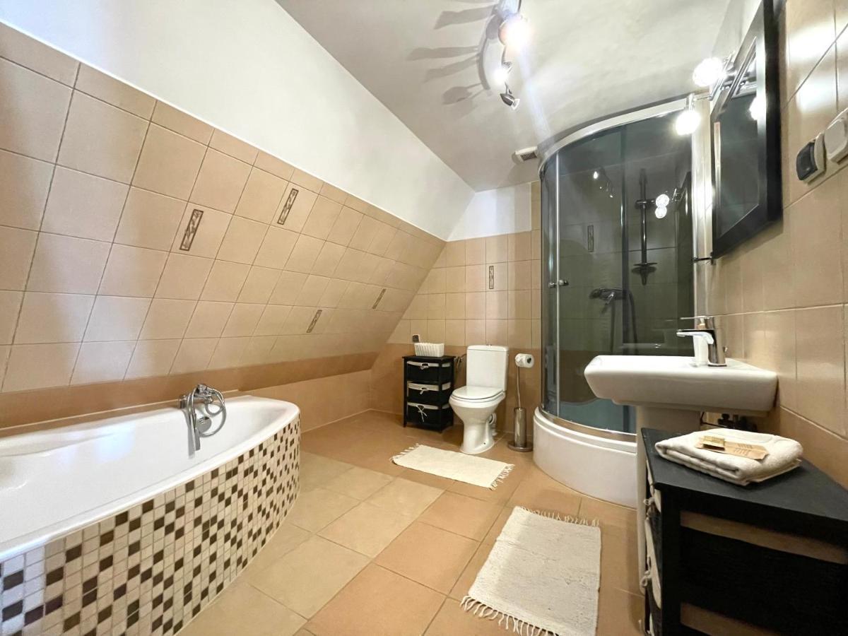 Apartament Na Uboczu. Косьцелісько Екстер'єр фото